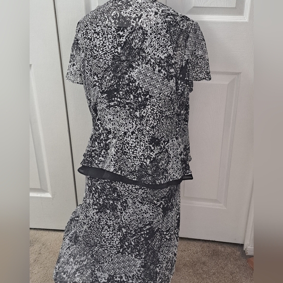 Studio 1 Sleeveless Maxi Dress With Open Top      Size 12 - Picture 4 of 16